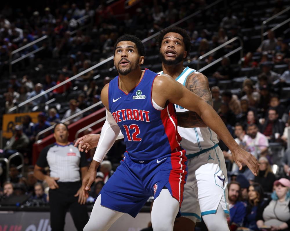 扬足球背后 扬足球背后