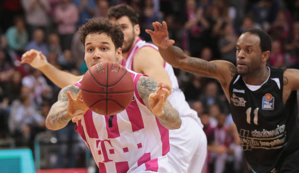 把金腰带留 把金腰带留