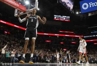 波兰中卫弗 波兰中卫弗